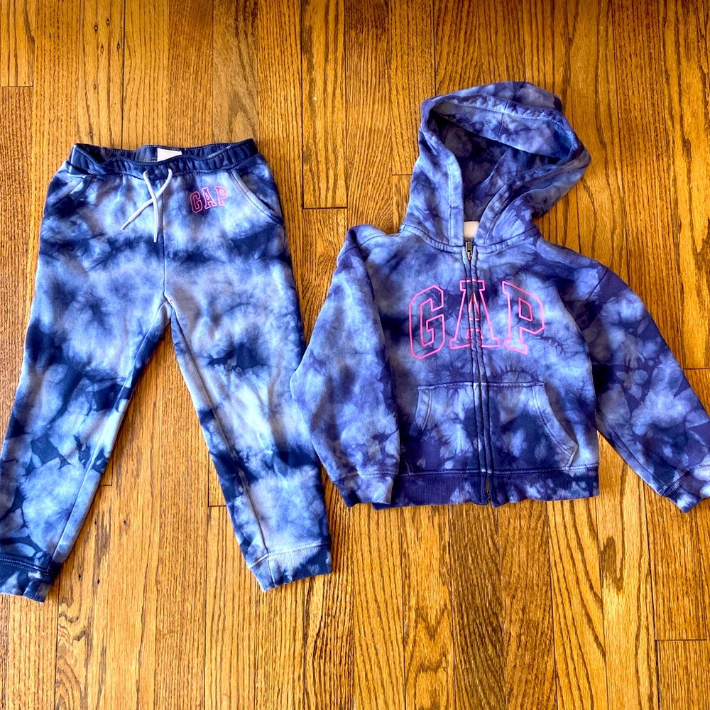 GAP Tie dye Sweatsuit